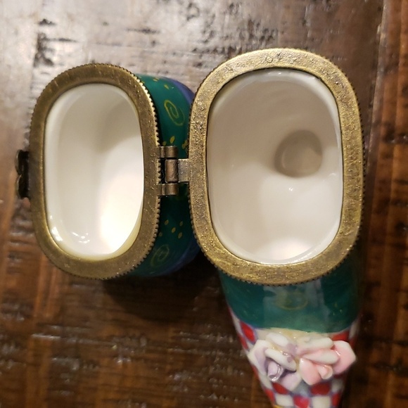 Small Trinket box shoe with roses - Picture 5 of 6